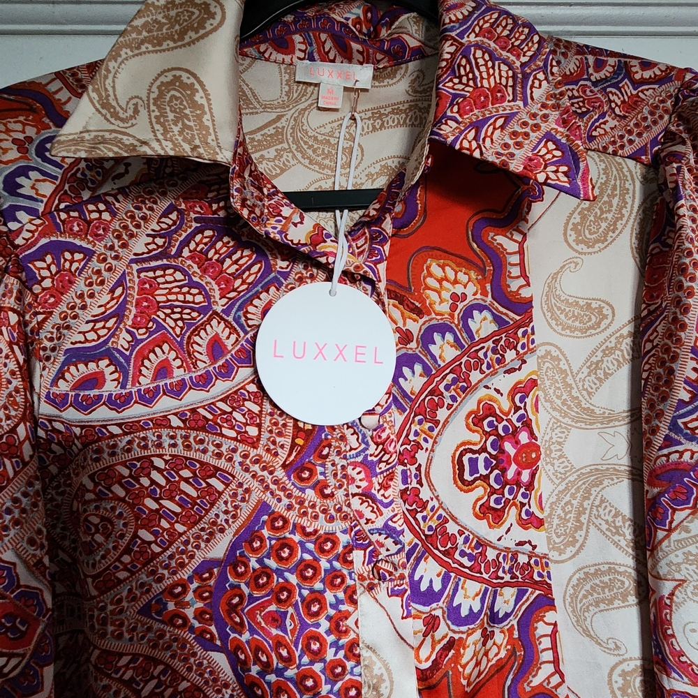 Luxxel Red Purple Cream Paisley Satin 2 Piece Set. Amazing Set